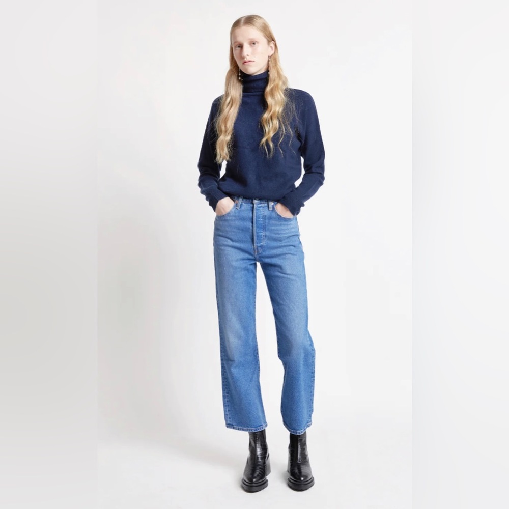 Levi’s Premium Ribcage Cropped Bootcut Jeans in Jazz Icon Size 27